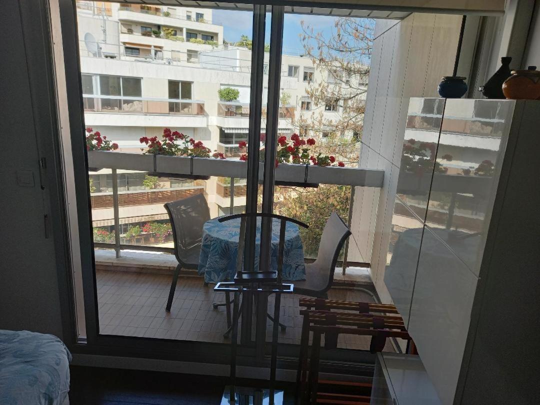 Parisian Sparkle Retreat Neuilly-sur-Seine Exterior photo